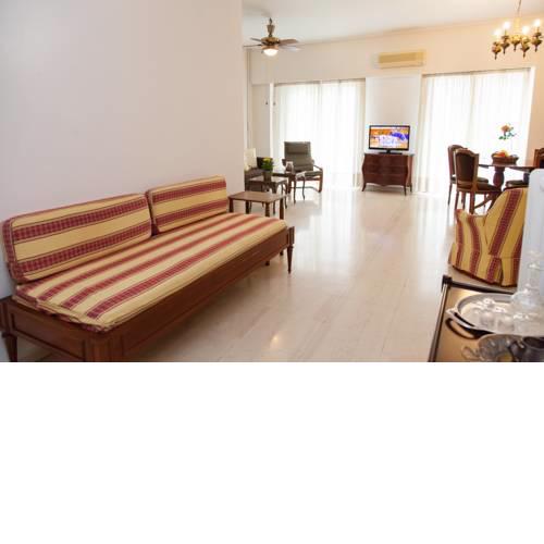 Beautiful & Renovated Central Apartment In Kolonaki