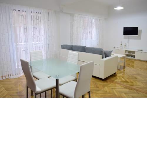 Beautiful Renovated Flat in Athens (The Dem Flat)
