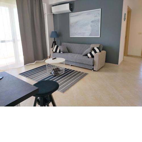 Beautiful Sea View Apartment- Perfect Location