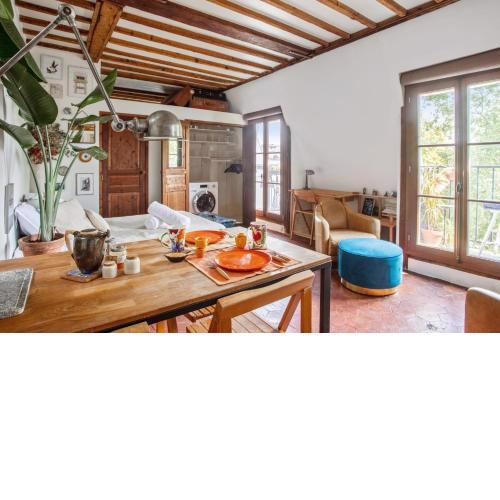 Beautiful studio with little balconies - Paris - Welkeys