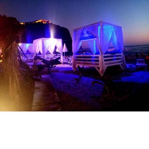 Beautiful Sultan House 24h pick up service! Private 3 room apartment, 200 meters to cleopatra beach 1 with umbrellas, balcony, barbecue, private 100mbps WiFi, smart TV, table games, WhatsApp Support, no additional costs and 500 EUR CASHBACK FOR 3 MONTHS