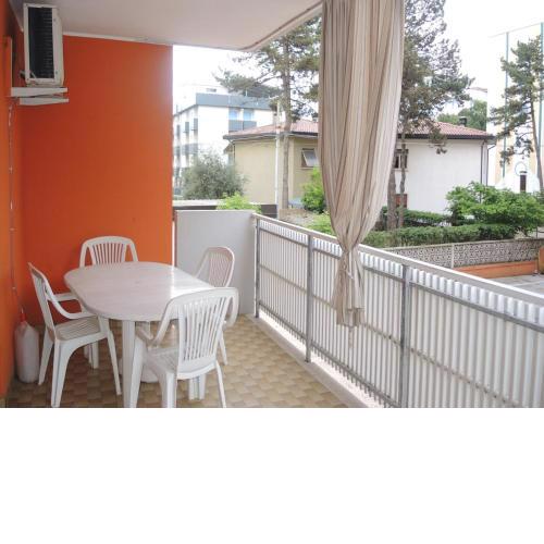 Beautiful two-room apartment with terrace near the Beach - By Beahost Rentals
