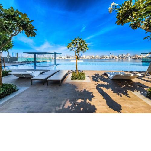 Beautiful views of the marina at Dubai Harbour