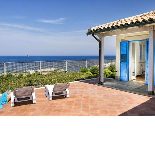 Beautiful Villa in Augusta with Terrace