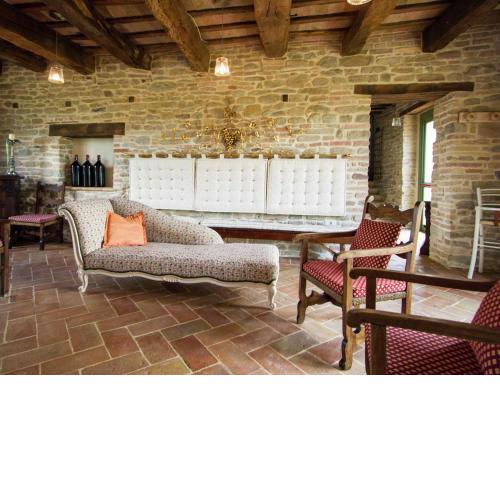 Beautiful Villa in Barchi with Private Pool