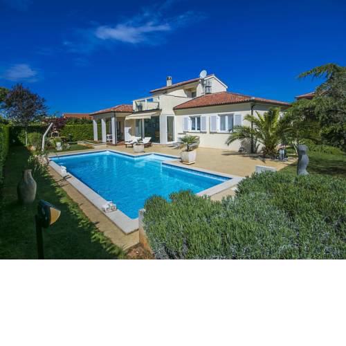 Beautiful Villa in Nova Vas with Swimming Pool