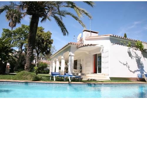 Beautiful Villa La Caracola heated pool Puerto Banus Marbella