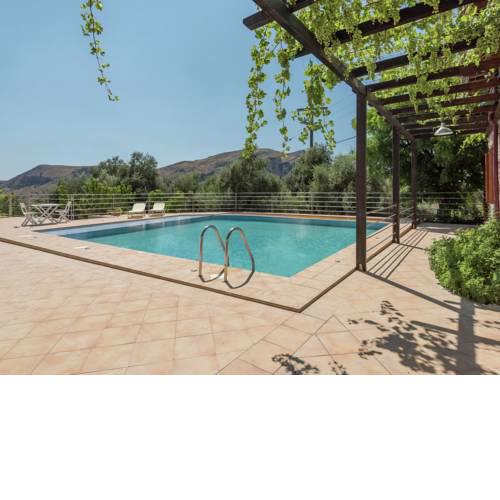Beautiful Villa near Sea in Palaiochora