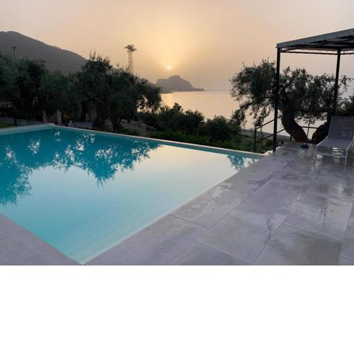 Beautiful villa on the seaside with pool