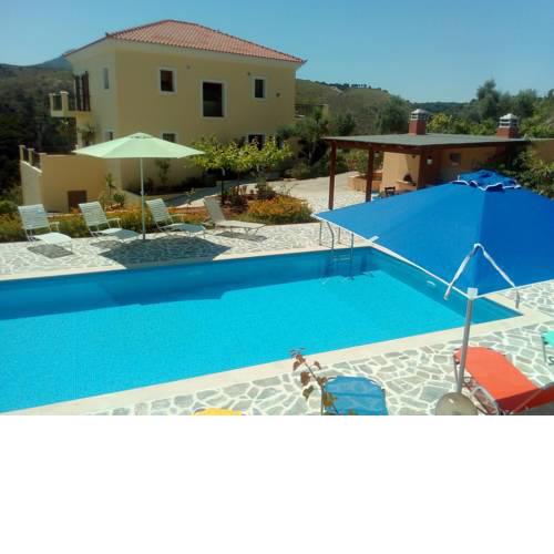 Beautiful villa, swimming pool, sea view near village not far from Rethymno, NW