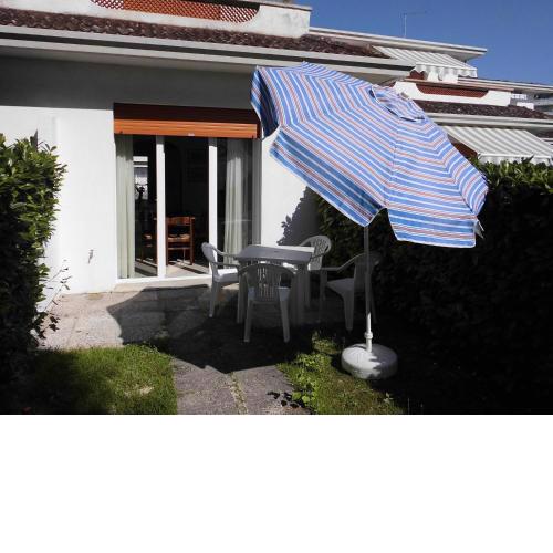Beautiful villa with garden For 6 - Tv - Ac