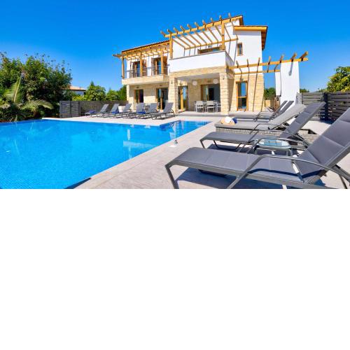Beautiful villa with great outside space - Meo, Aphrodite Hills Resort