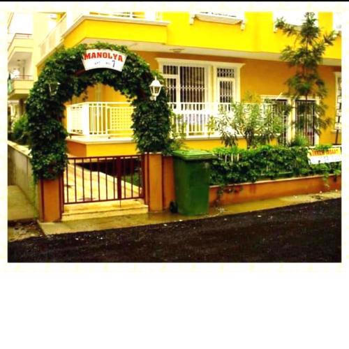BEAUTY ALANYA just 100-200m to cleopatra beach, equipped kitchen, parking spaces, 50mbps WiFi, terrace with garden and many extras