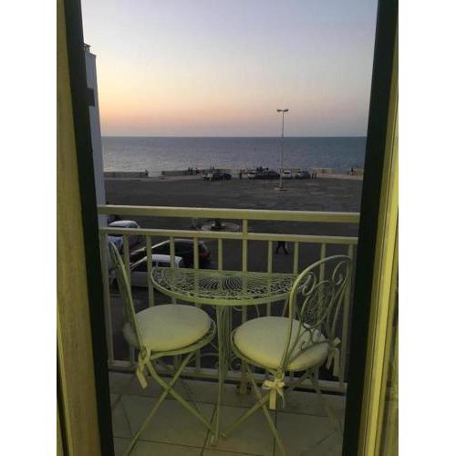 Beb petali rosa - Vista mare