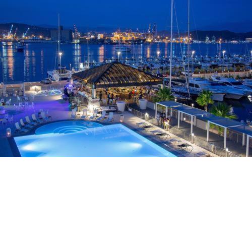 Bed & Boat Holiday