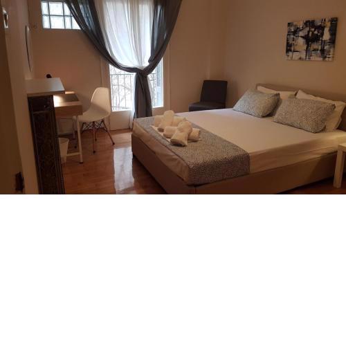 Begonia-Athens Center, 6 BD, 2,5 BATH