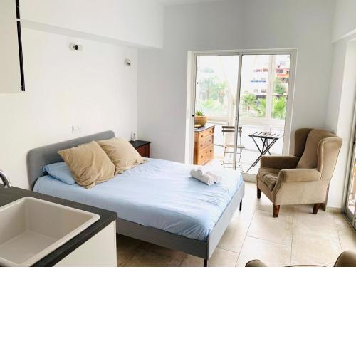 Begonia City Center Apartment 230