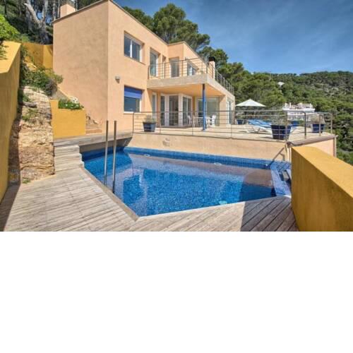 Begur Villa Sleeps 6 Pool Air Con WiFi