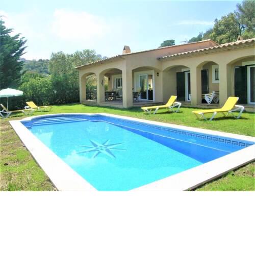 Begur Villa Sleeps 6 Pool