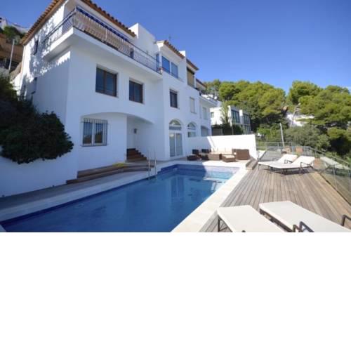 Begur Villa Sleeps 8 Pool WiFi