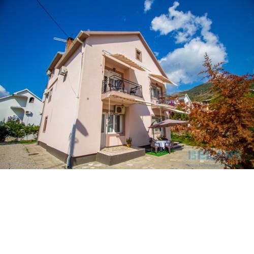 Belane Apartments