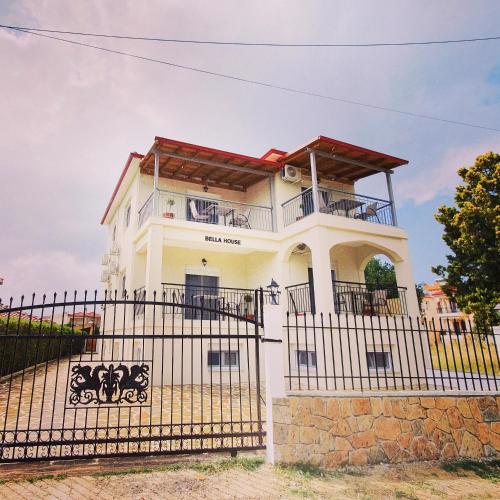 Bella House Nikiti