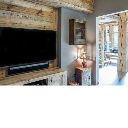 Bella piccola sauna in un grande chalet
