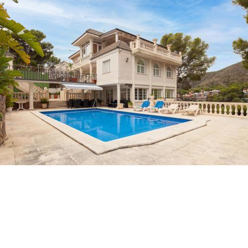 BELLAVILLA. Perfecta para vacaciones en familia