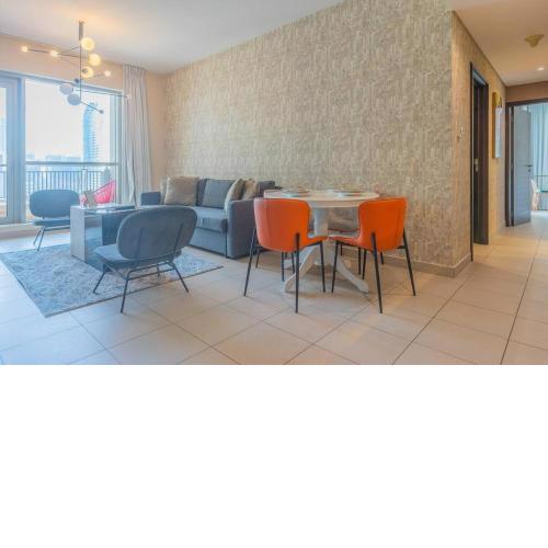 Bellavista - Grande 2 BR Apartment Boulevard Central