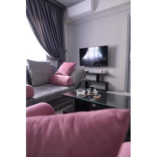 Belle Helen - Bright Independent Apartment