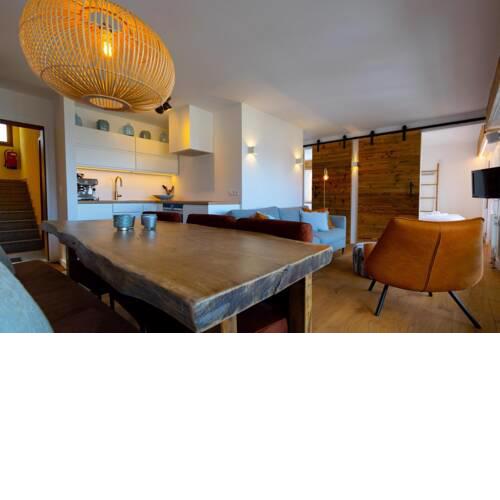 Bellevue Apartment with view | 19