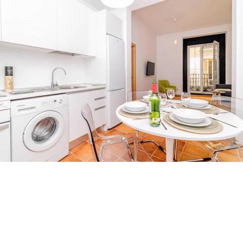 Bello Apartamento en Centro de Madrid, C/Infantas 1-3 by Batuecas