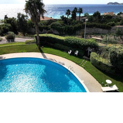 Belù - Appartamento con piscina vista mare