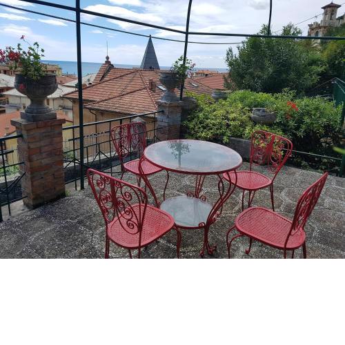 Benedetta Beautiful House - By the Sea