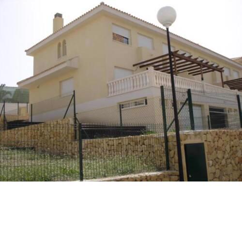 BENIDORM-LA NUCIA CHALET A 5 kms de la playa de Benidorm