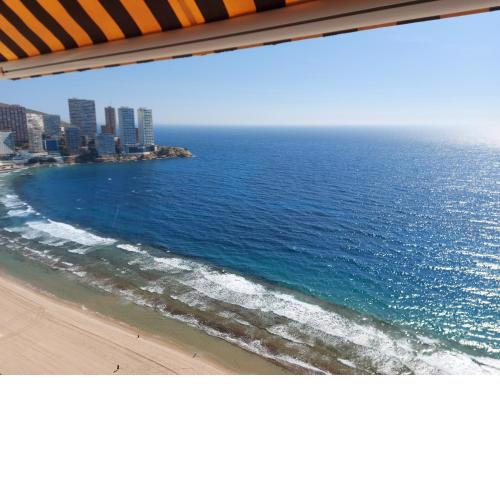 BENIDORM, Las Damas, primera línea de playa de Levante