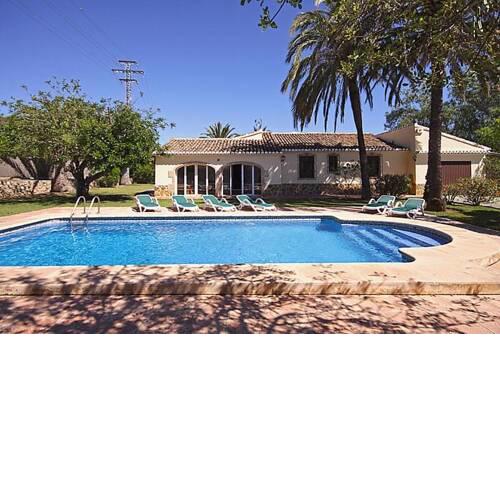 Benitachell Villa Sleeps 4 Pool Air Con WiFi