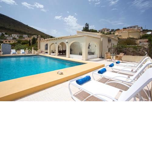 Benitachell Villa Sleeps 6 Pool Air Con WiFi