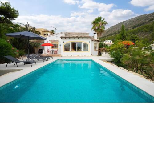 Benitachell Villa Sleeps 6 with Pool Air Con and WiFi
