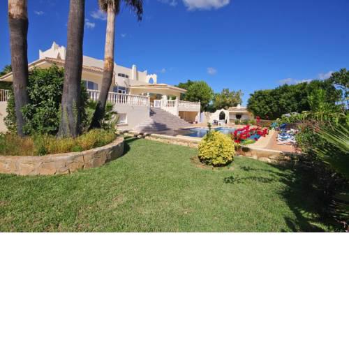 Benitachell Villa Sleeps 8 Pool WiFi