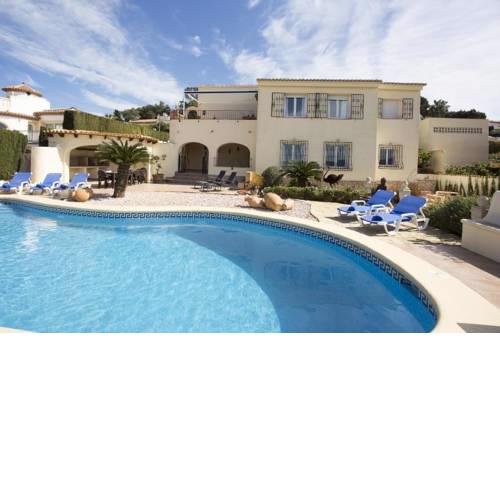 Benitachell Villa Sleeps 8 Pool WiFi