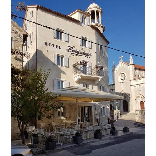 Benjamin Hotel
