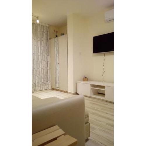 Berengaria 304 by the sea