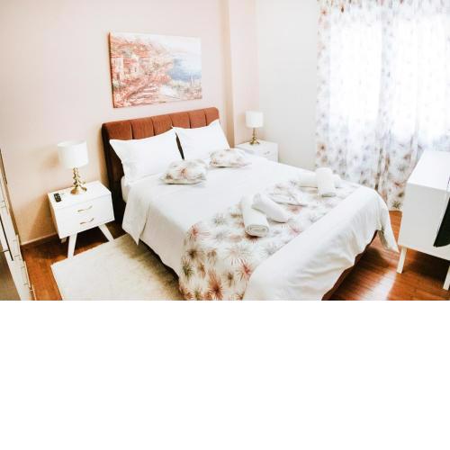 Best House, Ellinou Stratiotou, Ayia, Patra