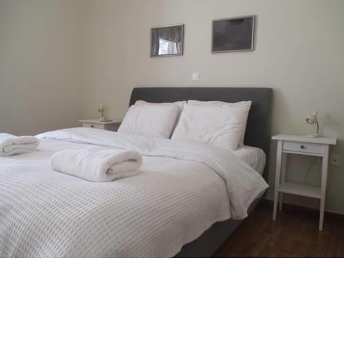 Best Location: Acropolis Apartment