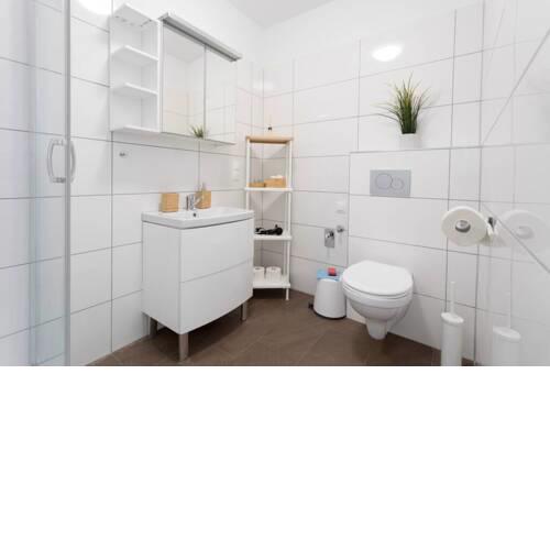 Between Schoenbrunn and the City Center. Apt. 40