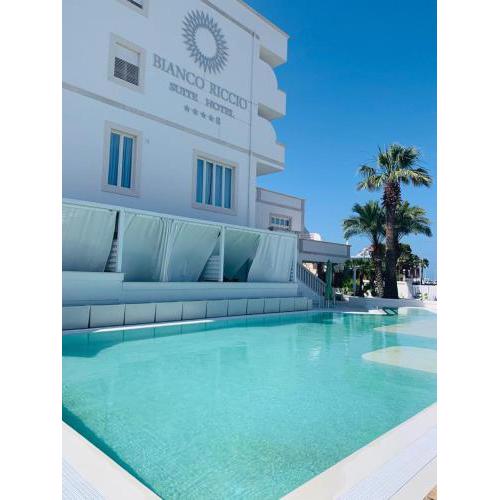 Bianco Riccio Suite Hotel