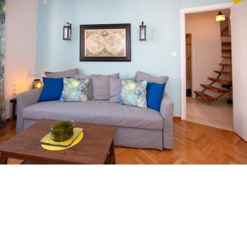 Big apartment with terrace near Athens central square