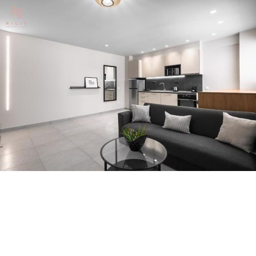 Big Apple, Nilie Hospitality MGMT