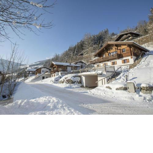 Big, cozy chalet with sauna, close to Königsleiten